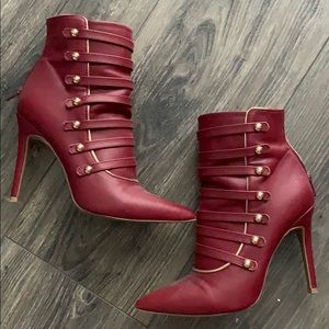 Burgundy red heel